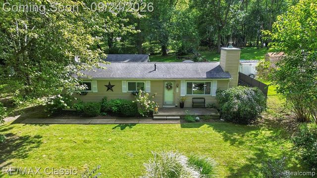 505 E Baker Road, Highland, MI 48357