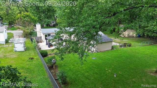 505 E Baker Road, Highland, MI 48357