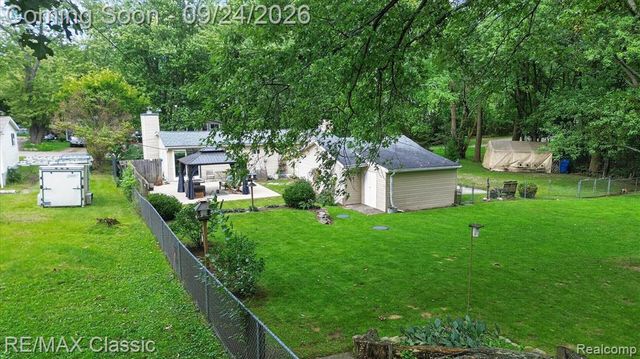 505 E Baker Road, Highland, MI 48357
