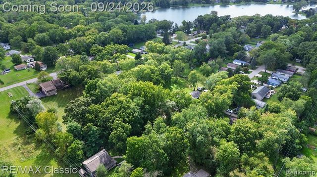 505 E Baker Road, Highland, MI 48357