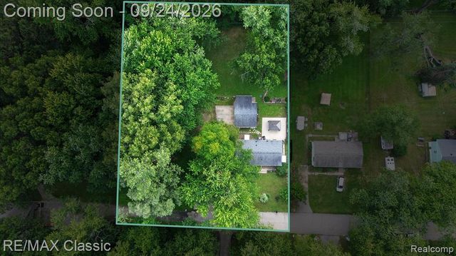 505 E Baker Road, Highland, MI 48357