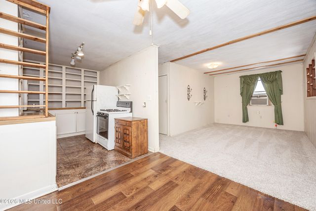 14804 Parker Road, Biloxi, MS 39532