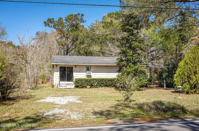 14804 Parker Road, Biloxi, MS 39532