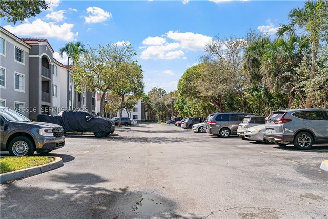 6821 SW 44th St 101, Miami, FL 33155