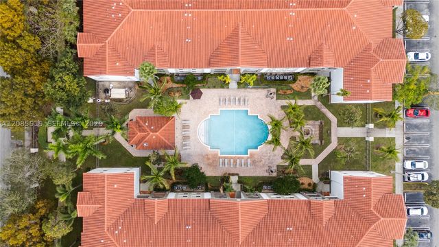 6821 SW 44th St 101, Miami, FL 33155