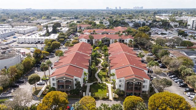 6821 SW 44th St 101, Miami, FL 33155