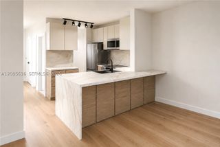 6821 SW 44th St 101, Miami, FL 33155