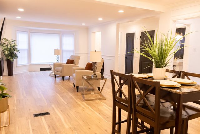 9237 S Justine Street, Chicago, IL 60620