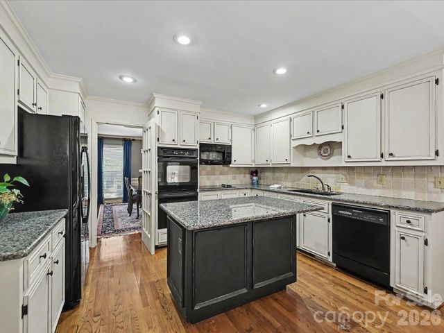 7933 Sunnyvale Lane, Charlotte, NC 28210