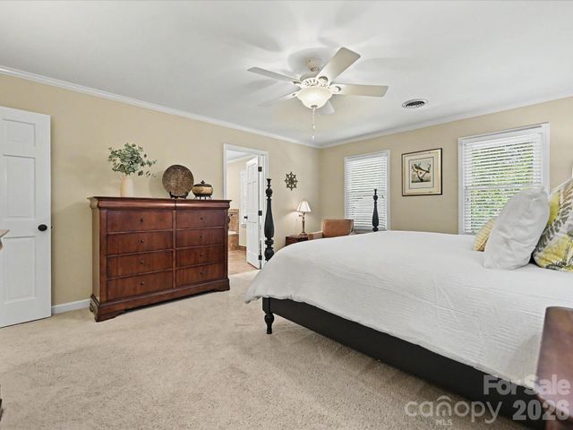 7933 Sunnyvale Lane, Charlotte, NC 28210