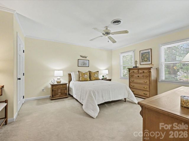 7933 Sunnyvale Lane, Charlotte, NC 28210