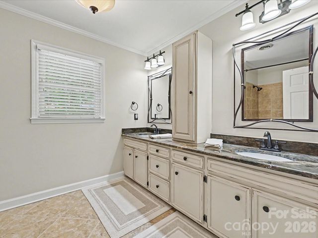 7933 Sunnyvale Lane, Charlotte, NC 28210