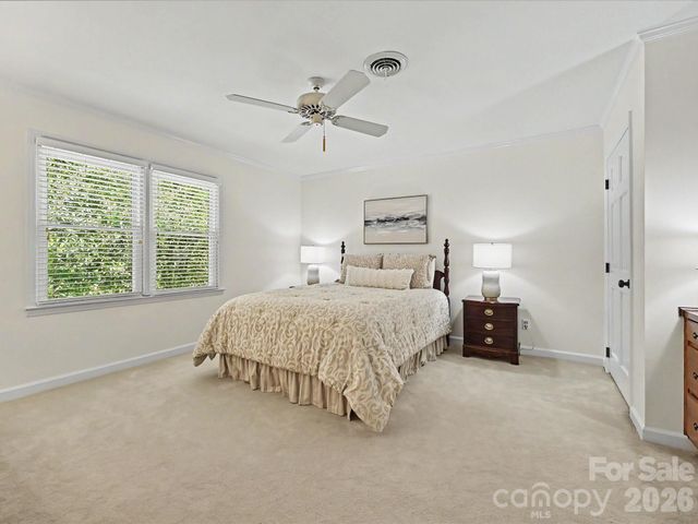 7933 Sunnyvale Lane, Charlotte, NC 28210