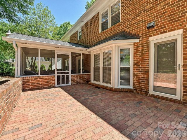 7933 Sunnyvale Lane, Charlotte, NC 28210