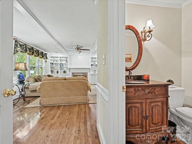 7933 Sunnyvale Lane, Charlotte, NC 28210
