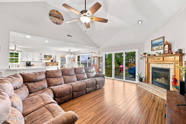 416 Masters Lane, Hampstead, NC 28443