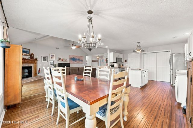 416 Masters Lane, Hampstead, NC 28443