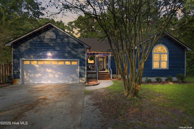 416 Masters Lane, Hampstead, NC 28443