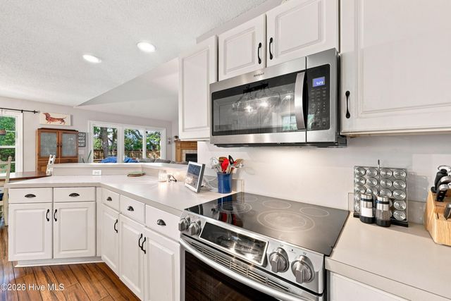 416 Masters Lane, Hampstead, NC 28443
