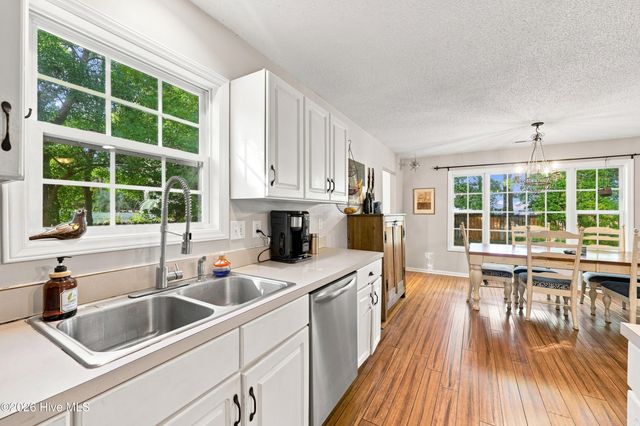 416 Masters Lane, Hampstead, NC 28443