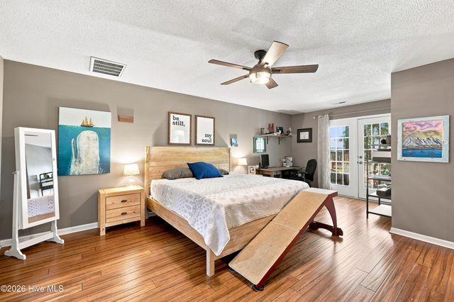 416 Masters Lane, Hampstead, NC 28443