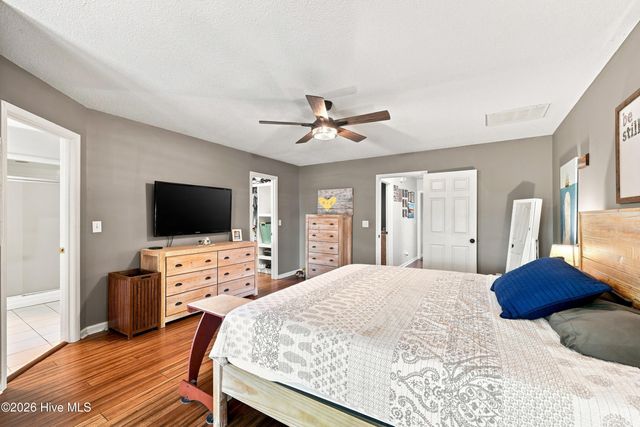 416 Masters Lane, Hampstead, NC 28443