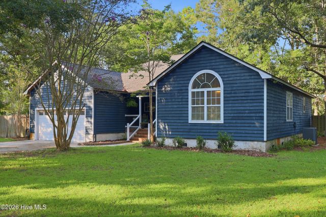 416 Masters Lane, Hampstead, NC 28443