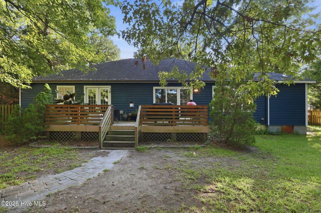 416 Masters Lane, Hampstead, NC 28443