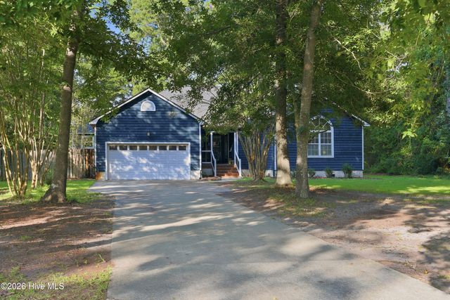 416 Masters Lane, Hampstead, NC 28443