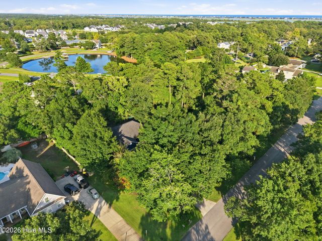 416 Masters Lane, Hampstead, NC 28443