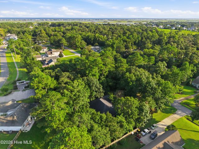 416 Masters Lane, Hampstead, NC 28443
