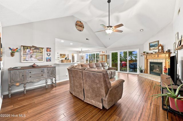 416 Masters Lane, Hampstead, NC 28443