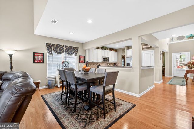 7916 Keepsake Lane, Flowery Branch, GA 30542