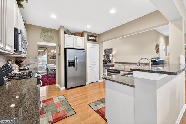 7916 Keepsake Lane, Flowery Branch, GA 30542