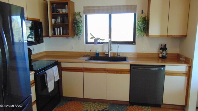 9331 N Denise Ann Place, Tucson, AZ 85742