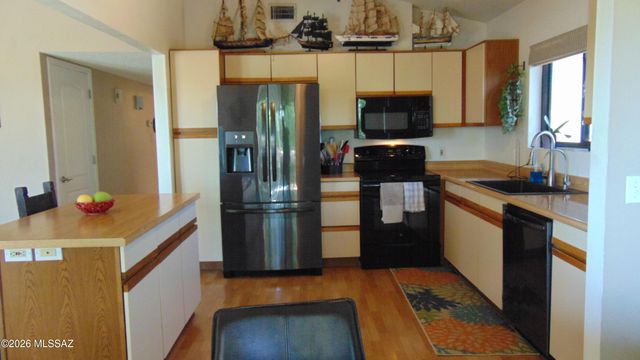 9331 N Denise Ann Place, Tucson, AZ 85742