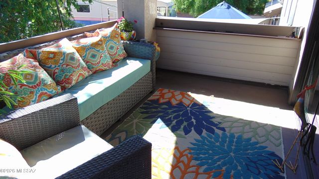 9331 N Denise Ann Place, Tucson, AZ 85742