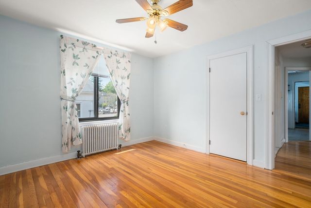 10 Ashland St 2L, Worcester, MA 01609