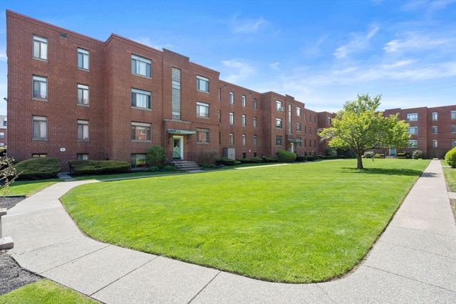 10 Ashland St 2L, Worcester, MA 01609