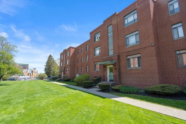 10 Ashland St 2L, Worcester, MA 01609