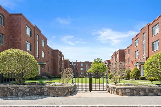 10 Ashland St 2L, Worcester, MA 01609