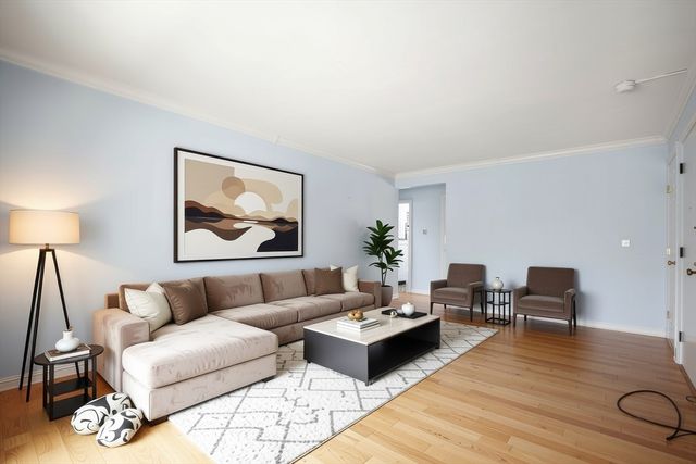 10 Ashland St 2L, Worcester, MA 01609