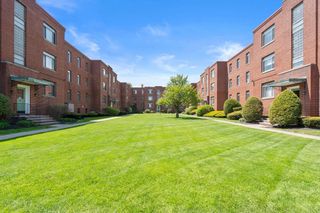 10 Ashland St 2L, Worcester, MA 01609