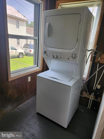 804 JOHN ST W, Martinsburg, WV 25401