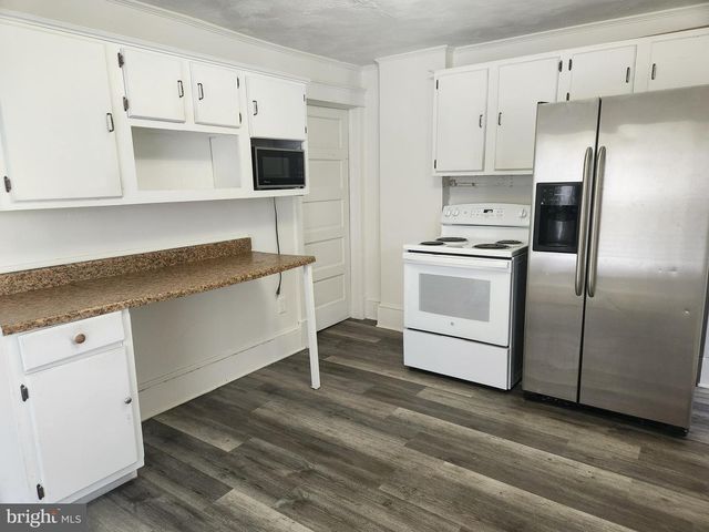 804 JOHN ST W, Martinsburg, WV 25401