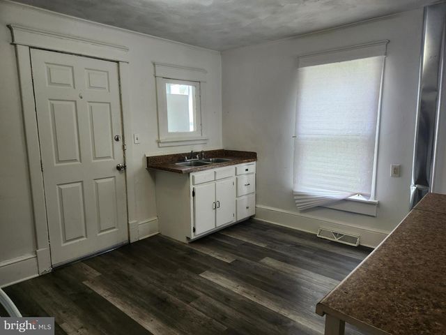 804 JOHN ST W, Martinsburg, WV 25401