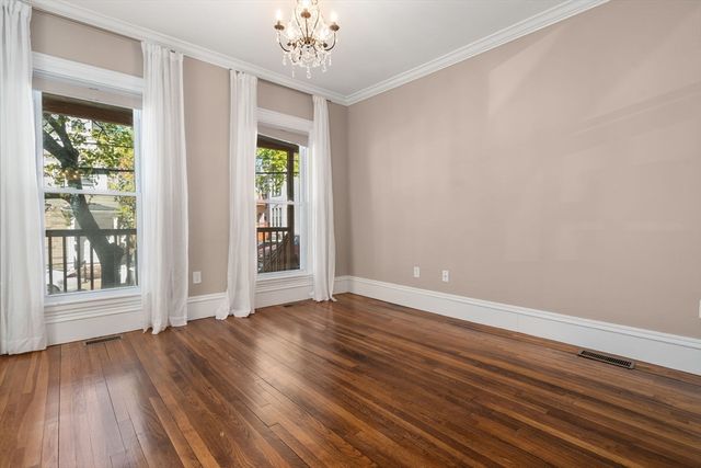 19 Pinckney Street 1, Somerville, MA 02145