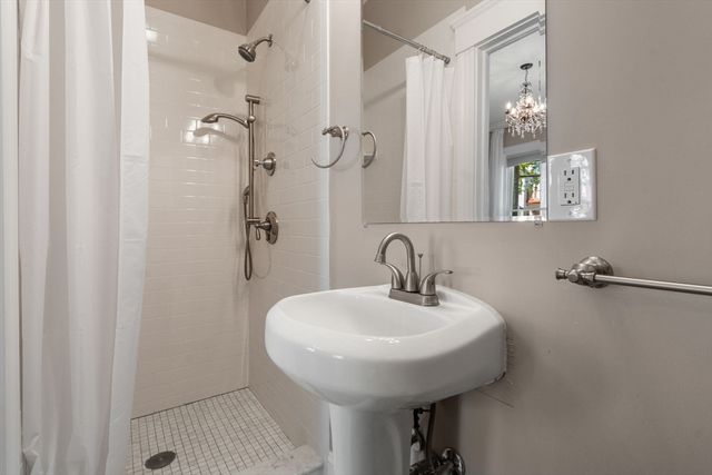 19 Pinckney Street 1, Somerville, MA 02145