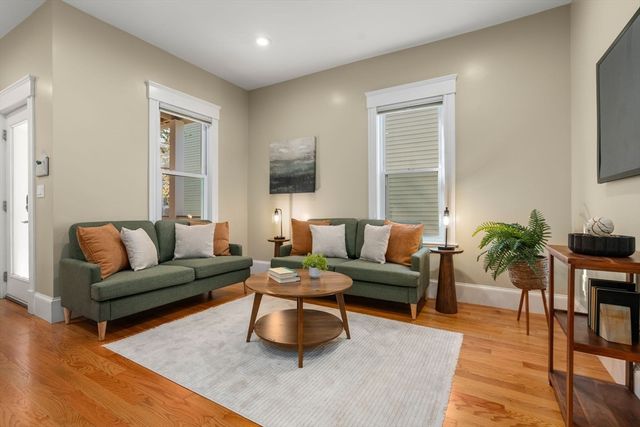 19 Pinckney Street 1, Somerville, MA 02145