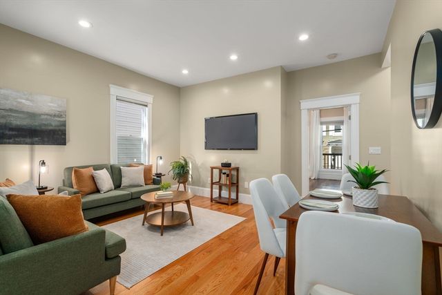 19 Pinckney Street 1, Somerville, MA 02145